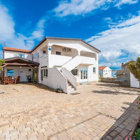 By The Sea - 18523 Apartment Vir