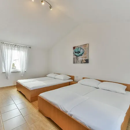 Apartment By The Sea - 18523 *