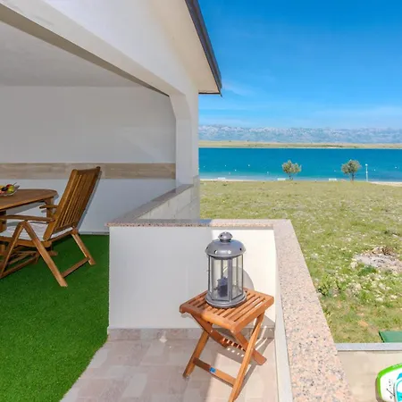 By The Sea - 18523 Apartment Vir
