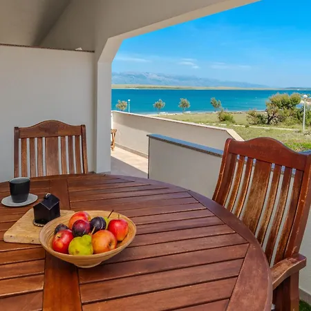 Apartment By The Sea - 18523 Vir