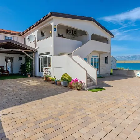 By The Sea - 18523 Apartment *