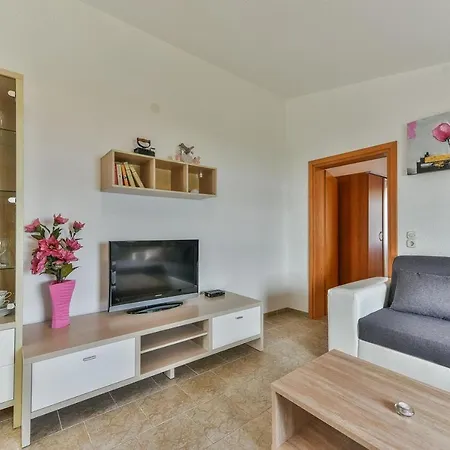 By The Sea - 18523 Apartment