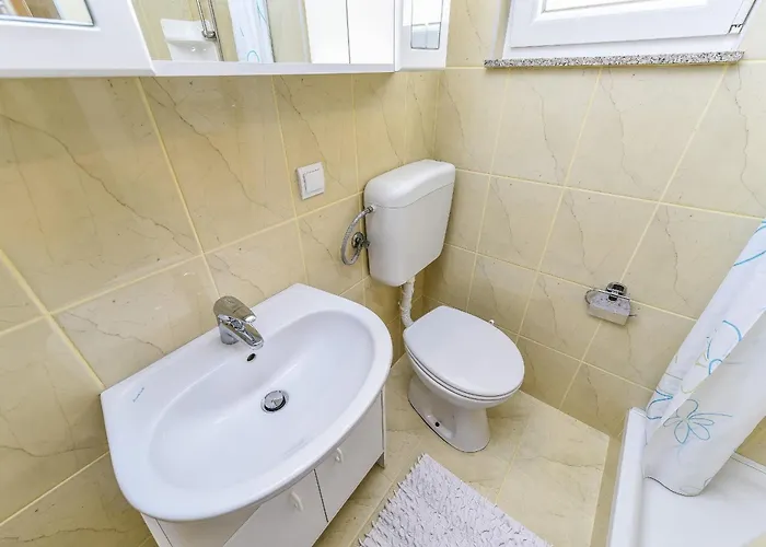 By The Sea - 18523 Apartman *