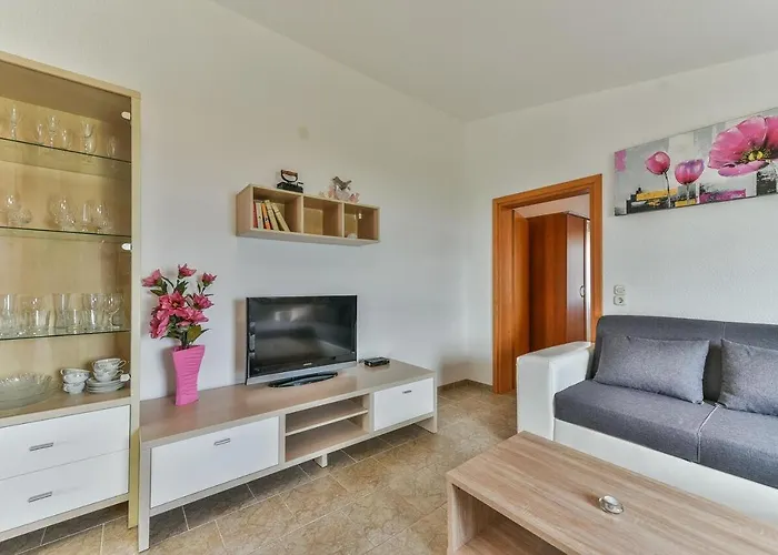 By The Sea - 18523 Apartament